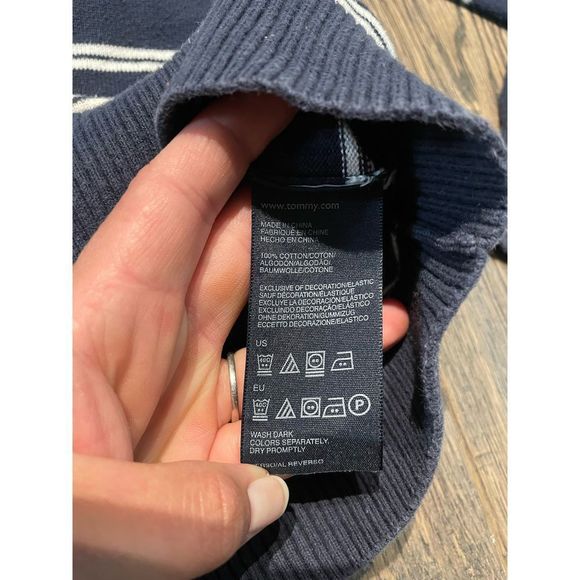 Tommy Hilfiger Striped V-Neck Pullover - Picture 4 of 4
